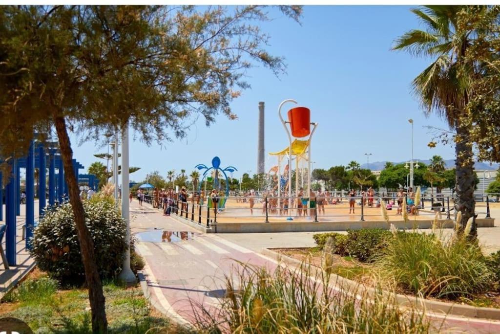 Playa Huelin Beach Málaga Eksteriør billede